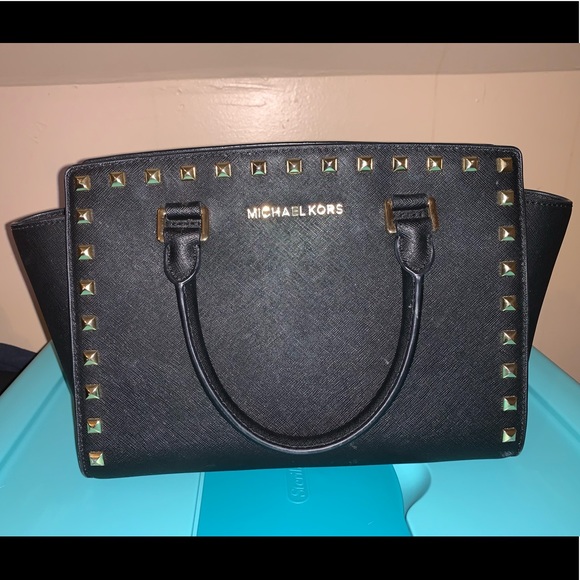 Michael Kors Handbags - Michael Kors bag